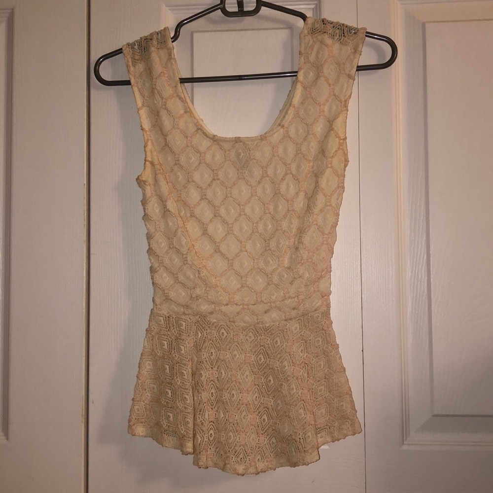 Lace form fitting tank top
